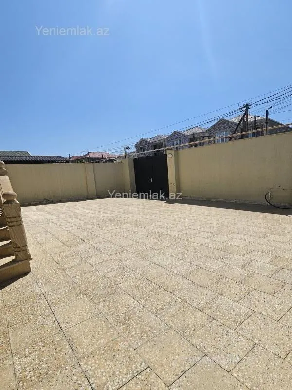 Satılır 5 otaqlı həyət evi 180 m²