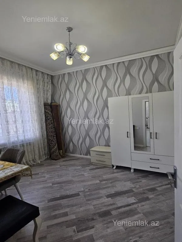 Satılır 5 otaqlı həyət evi 180 m²