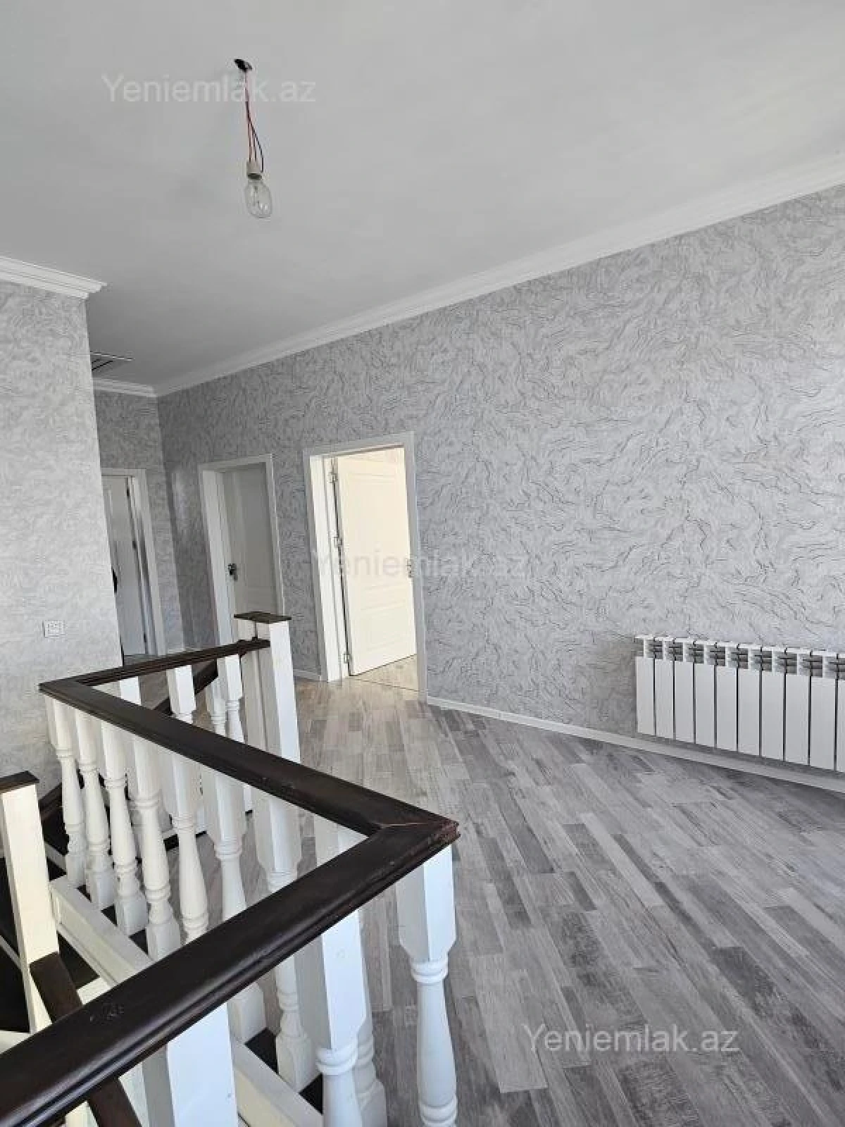 Satılır 5 otaqlı həyət evi 180 m²
