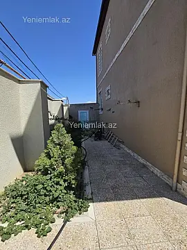 Satılır 5 otaqlı həyət evi 180 m²