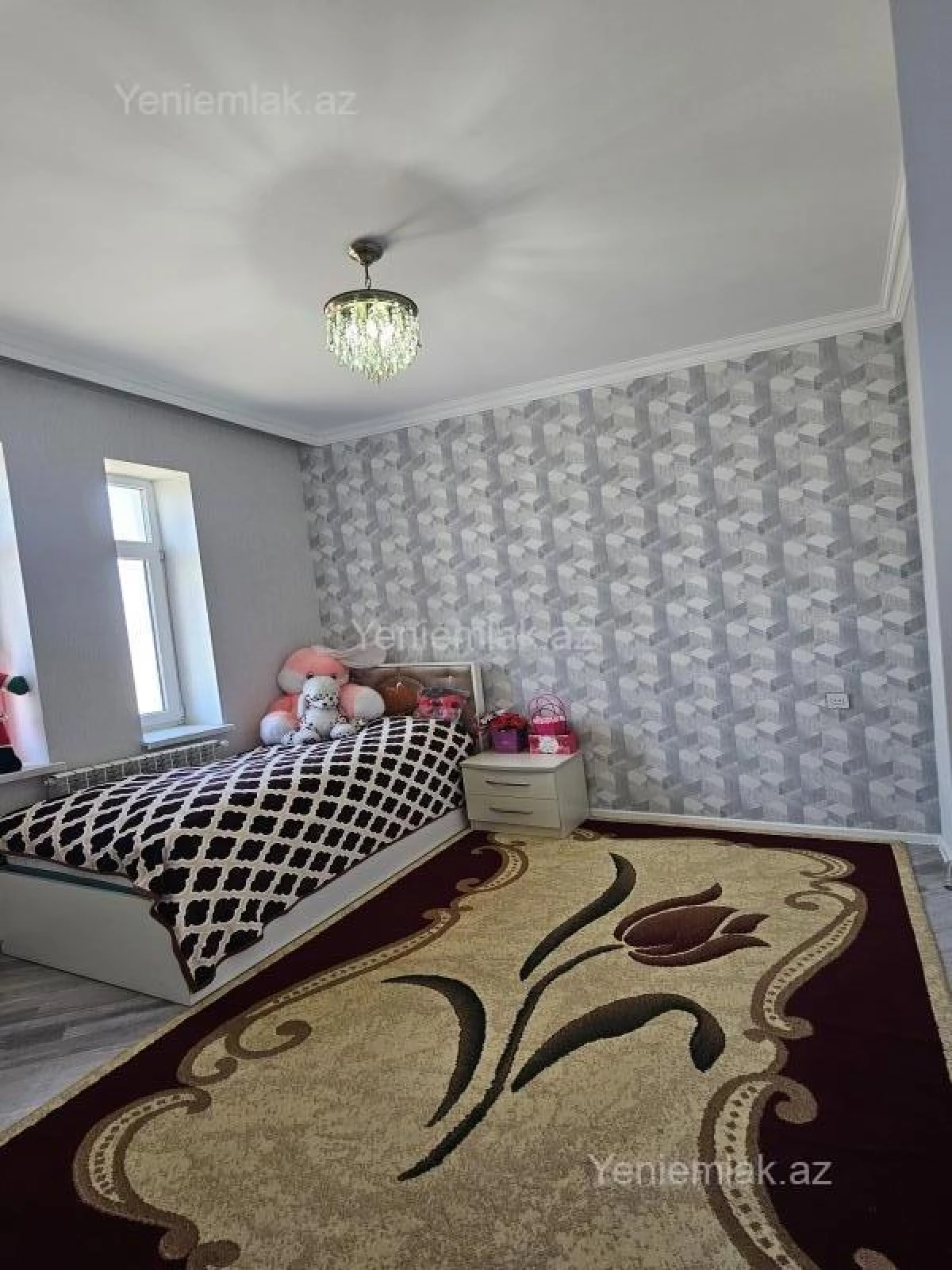 Satılır 5 otaqlı həyət evi 180 m²