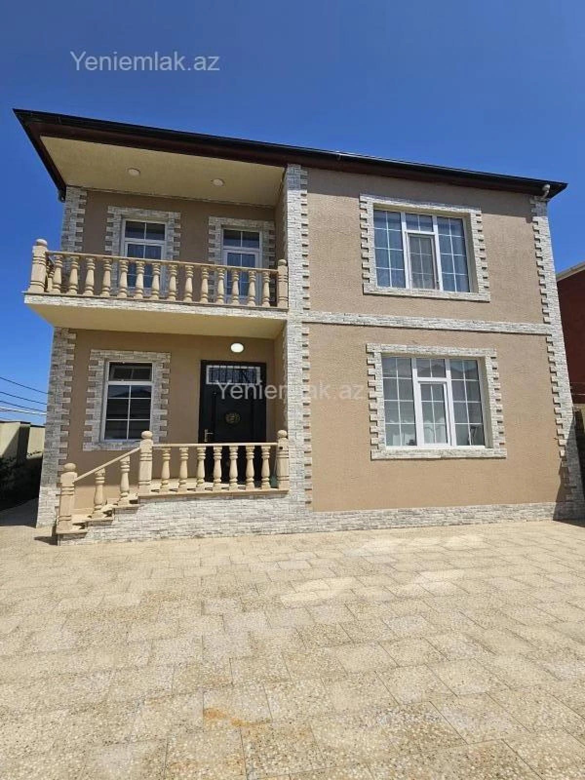 Satılır 5 otaqlı həyət evi 180 m²