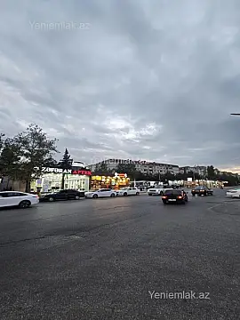 Satılır 5 otaqlı həyət evi 180 m²