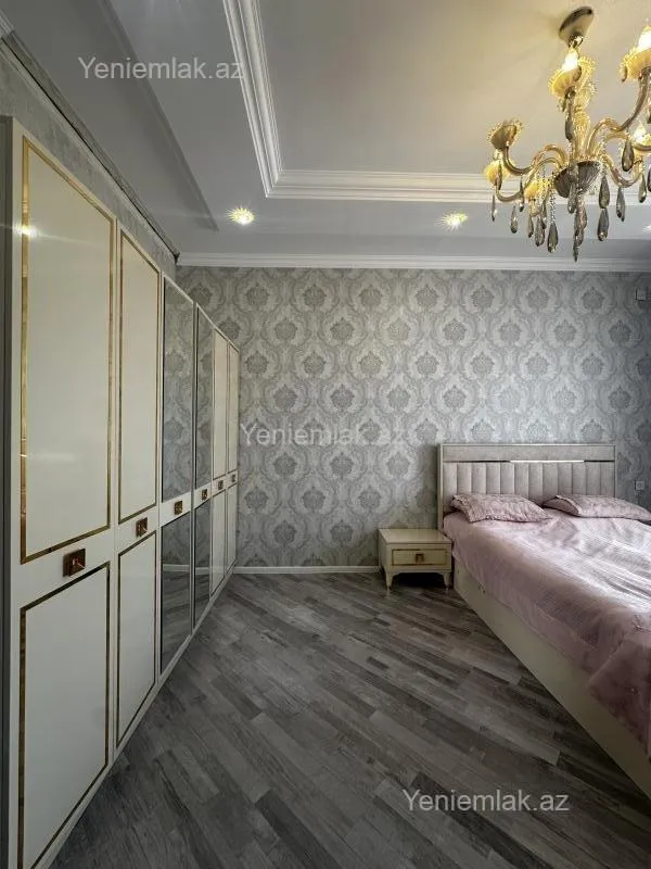 Satılır 5 otaqlı həyət evi 180 m²