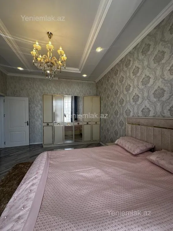 Satılır 5 otaqlı həyət evi 180 m²