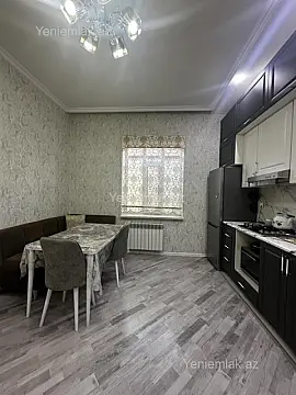Satılır 5 otaqlı həyət evi 180 m²
