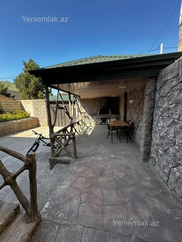 Satılır 4 otaqlı həyət evi 100 m²