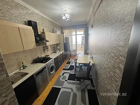 Satılır 4 otaqlı köhnə tikili 138 m²