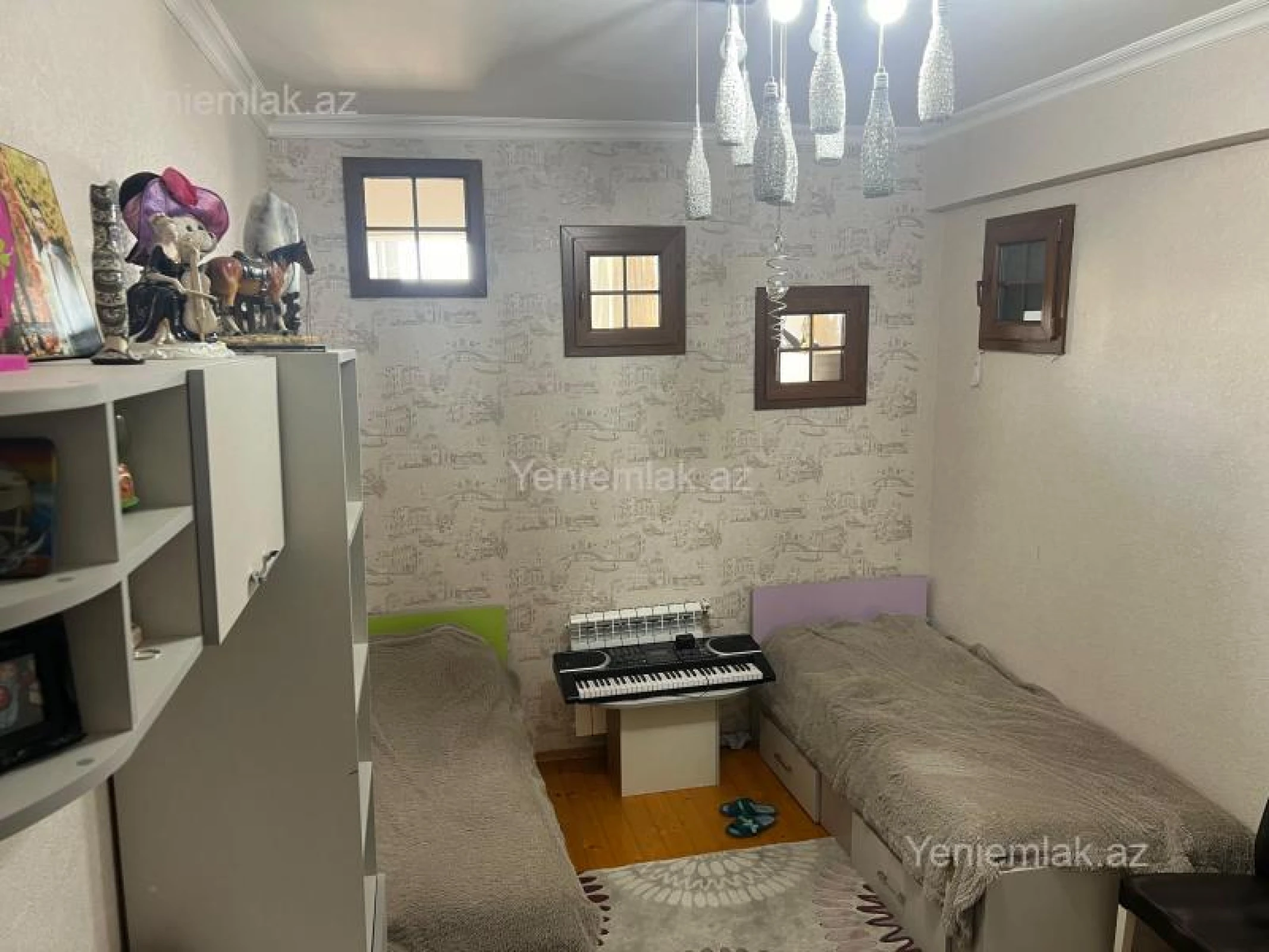 Satılır 4 otaqlı köhnə tikili 138 m²