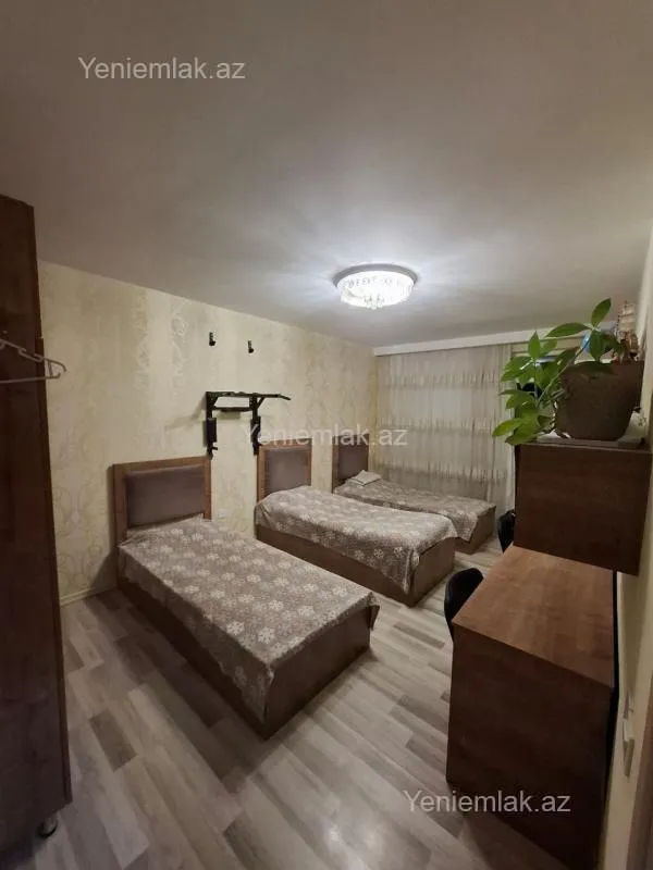 Satılır 3 otaqlı köhnə tikili 85 m²