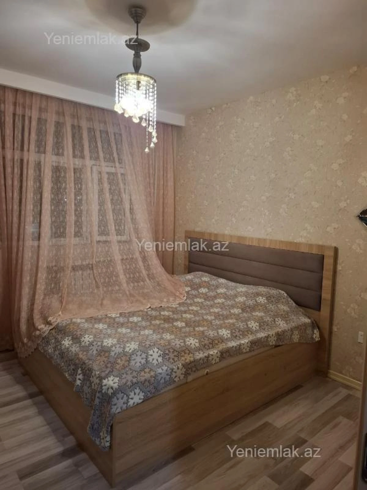 Satılır 3 otaqlı köhnə tikili 85 m²