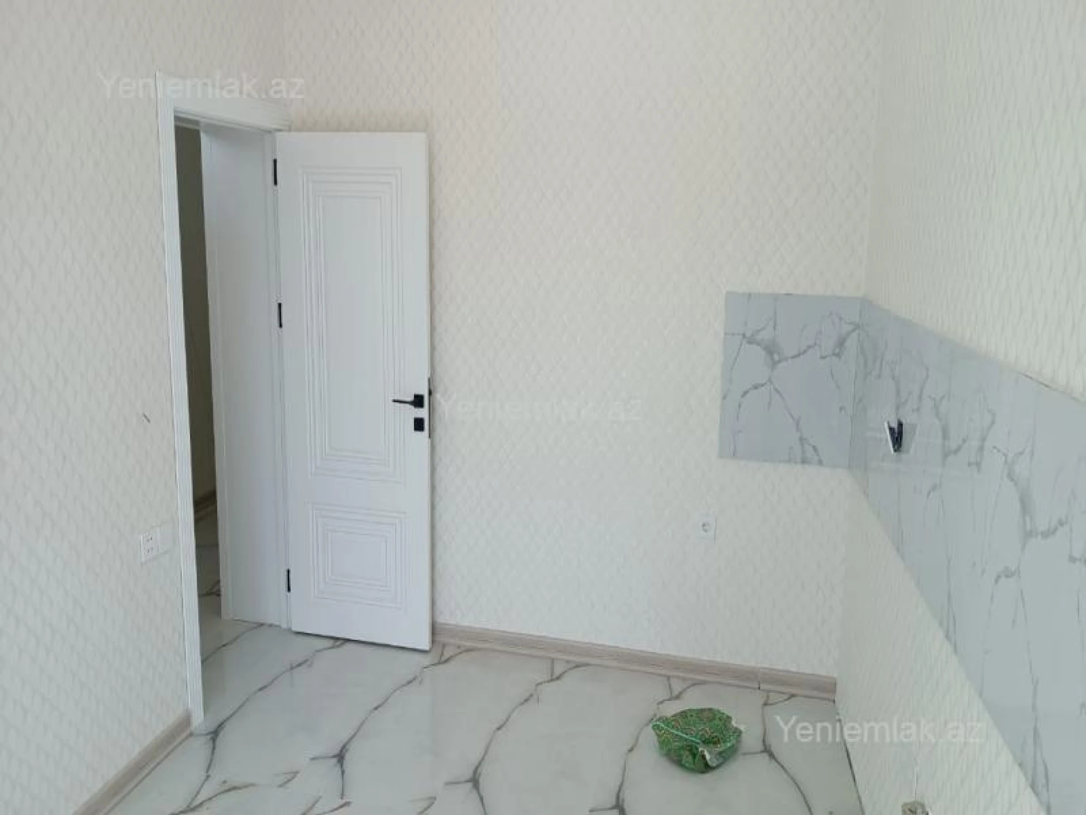 Satılır 4 otaqlı həyət evi 180 m²