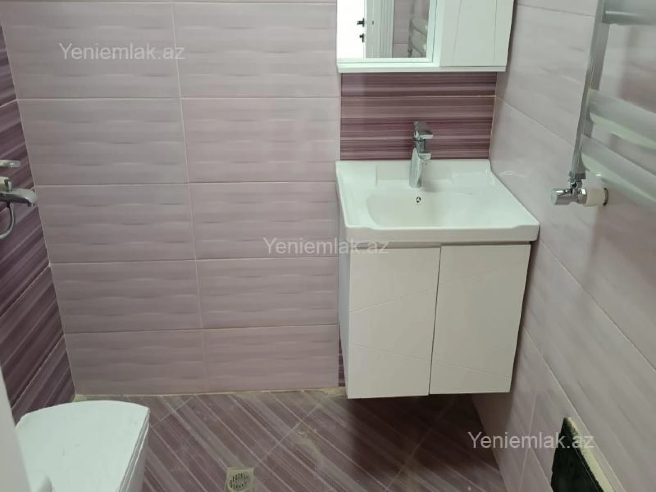 Satılır 4 otaqlı həyət evi 180 m²