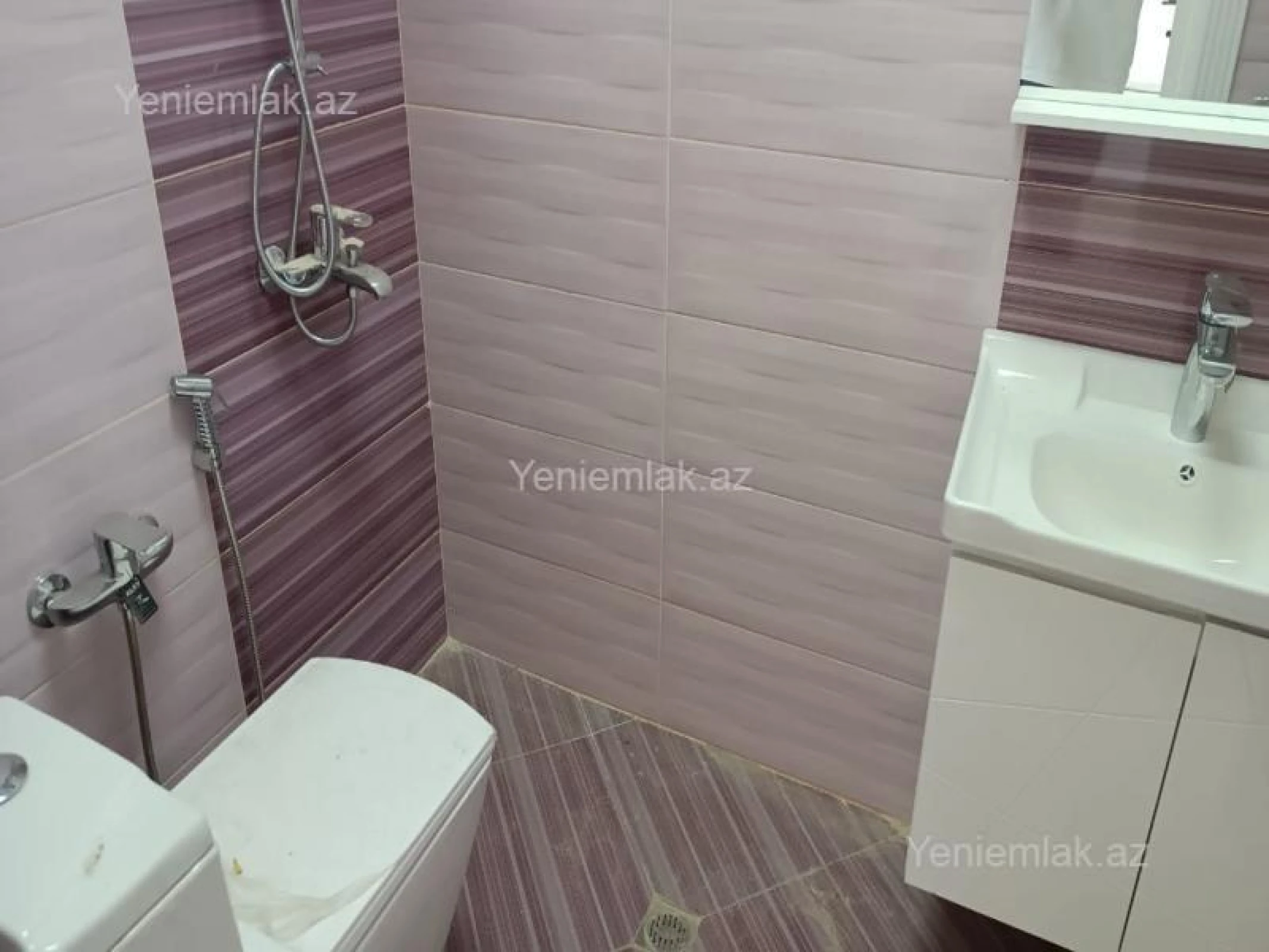 Satılır 4 otaqlı həyət evi 180 m²