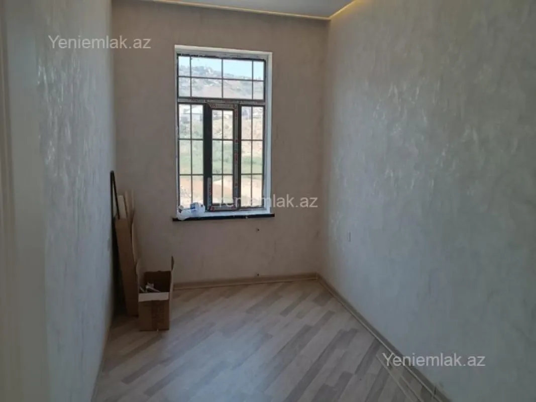 Satılır 4 otaqlı həyət evi 180 m²