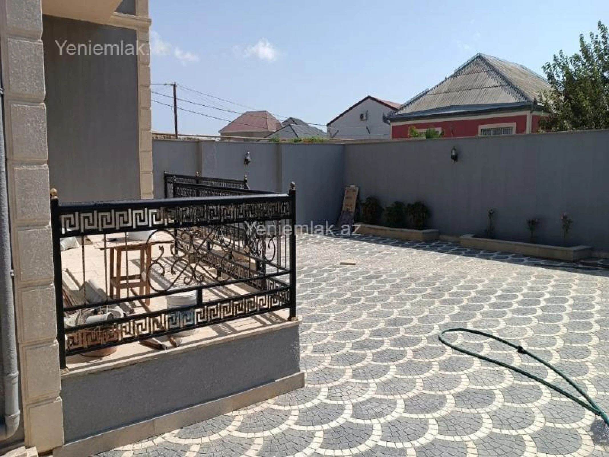 Satılır 4 otaqlı həyət evi 180 m²