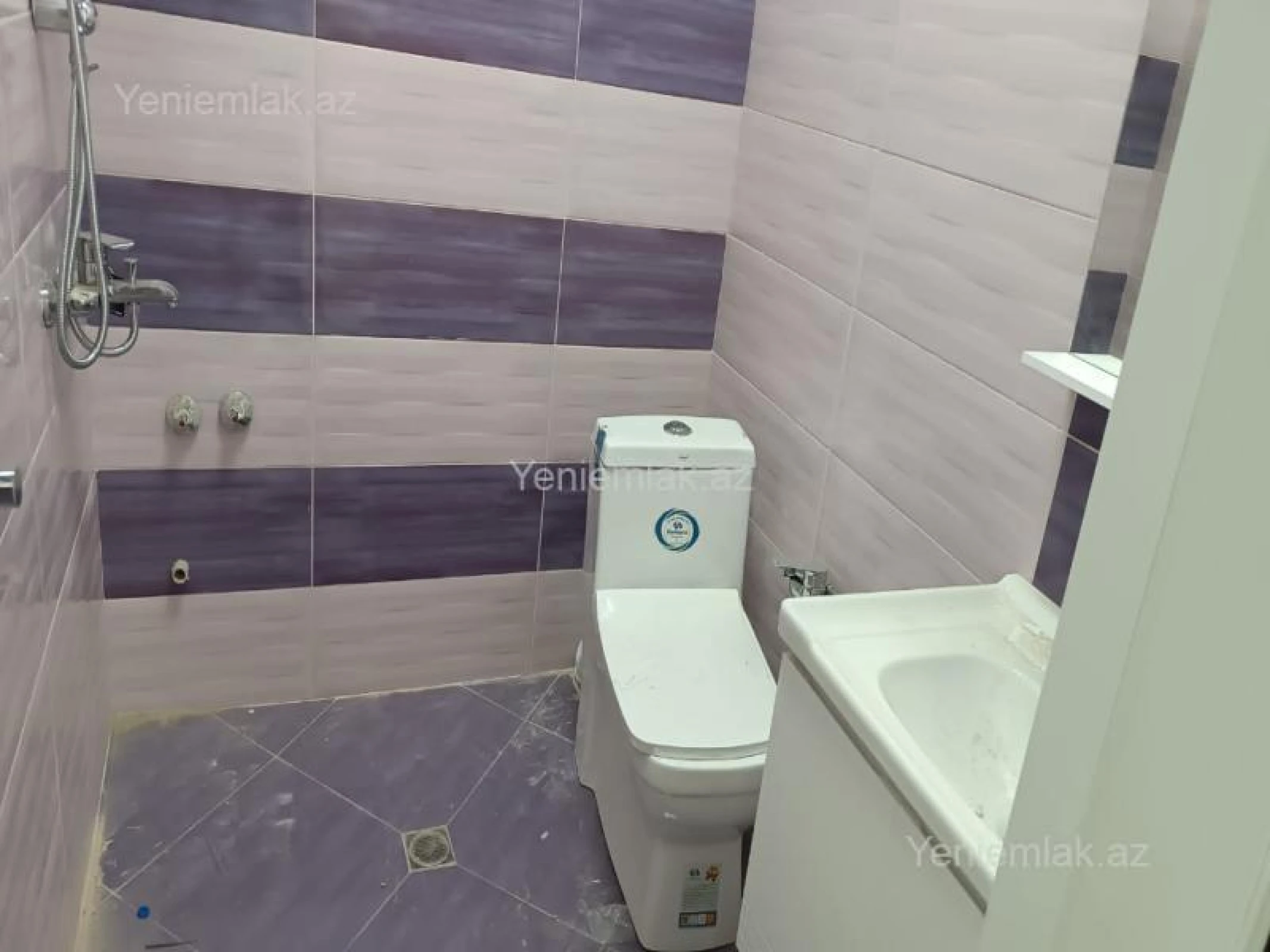 Satılır 4 otaqlı həyət evi 180 m²