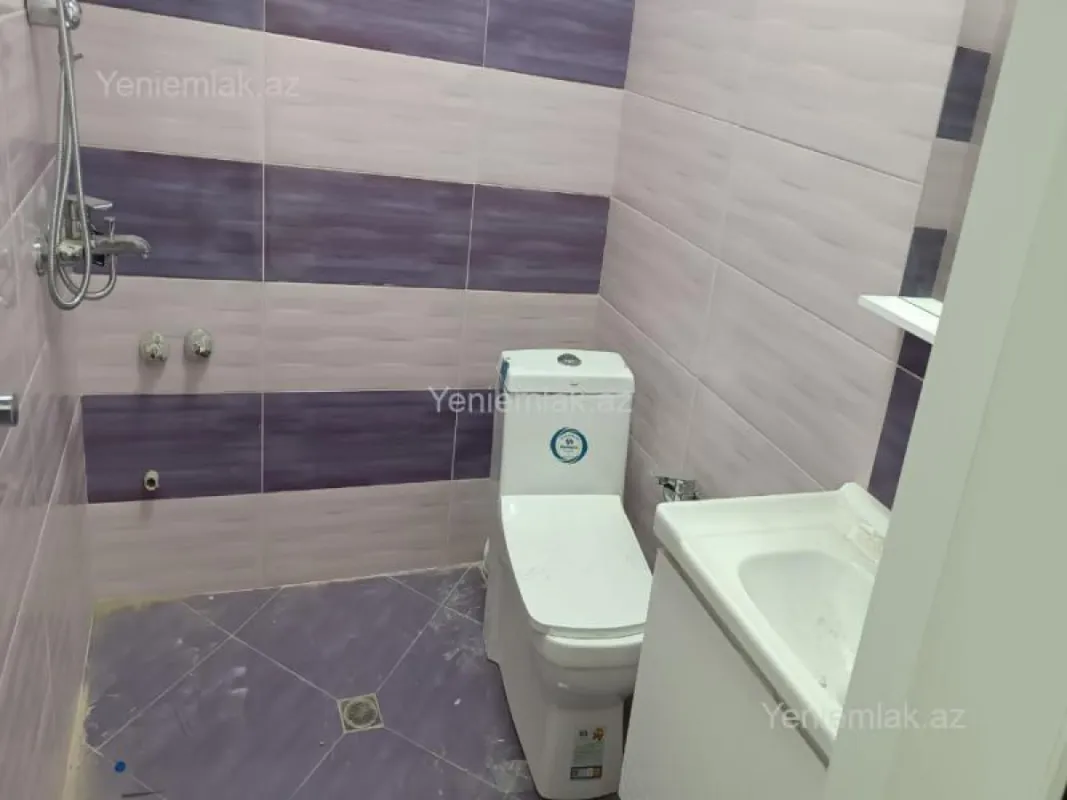 Satılır 4 otaqlı həyət evi 180 m²