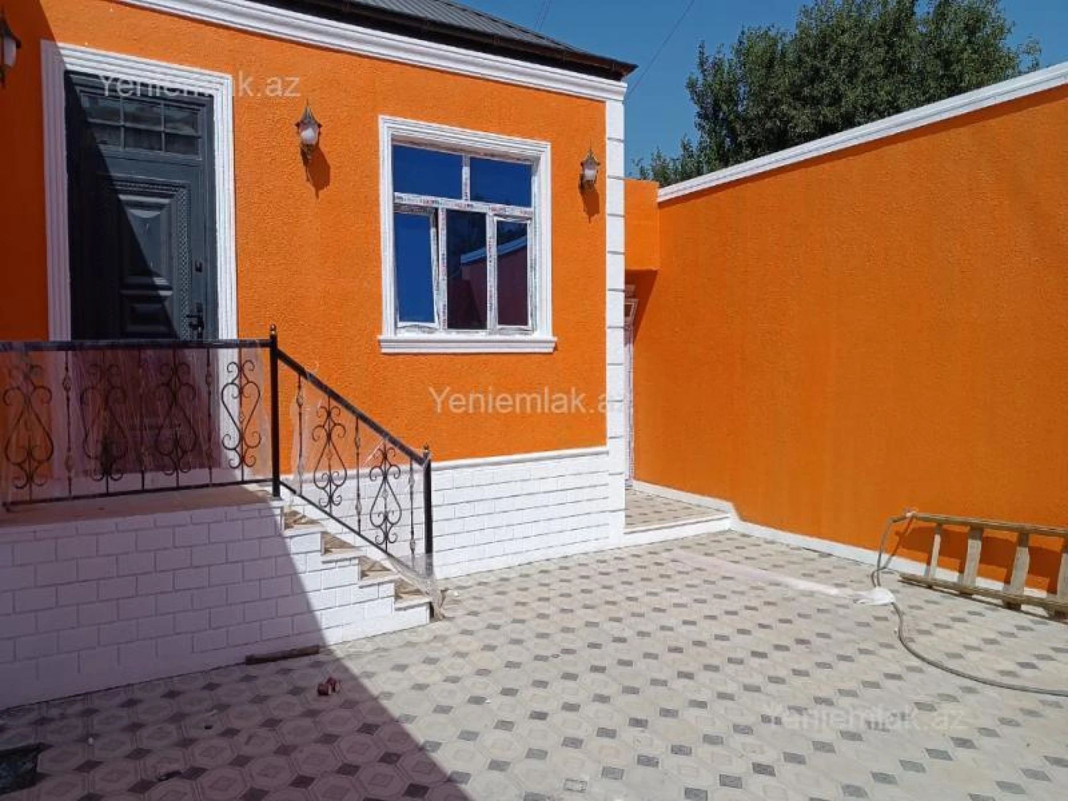 Satılır 5 otaqlı həyət evi 100 m²