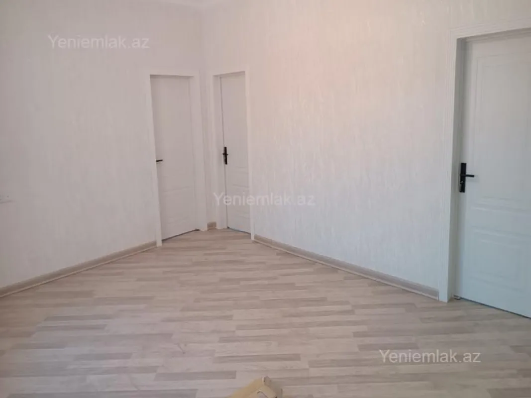 Satılır 5 otaqlı həyət evi 100 m²