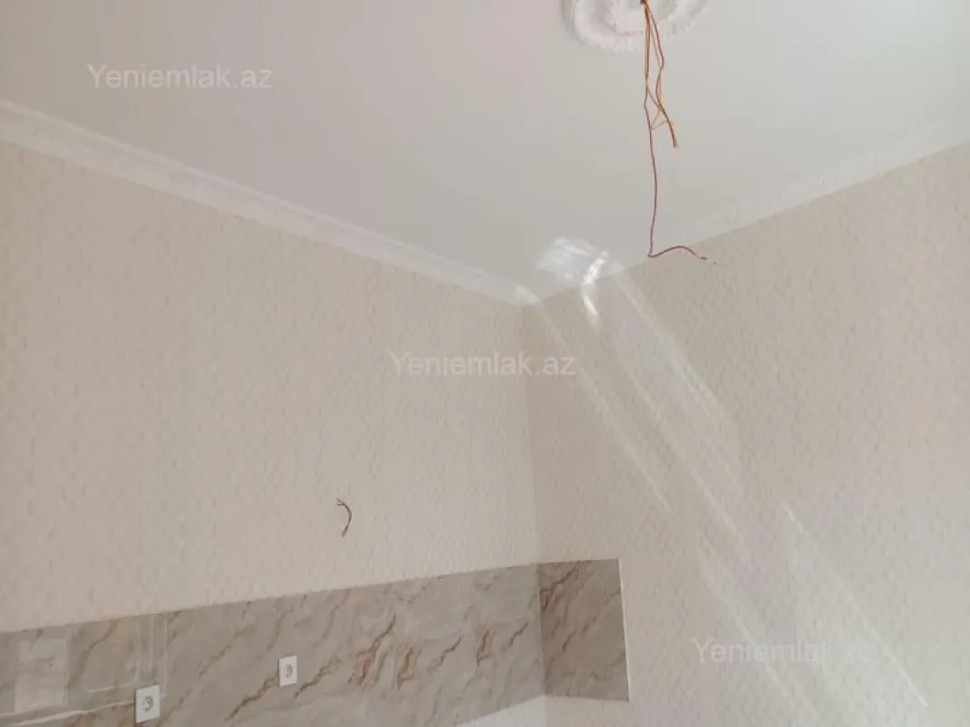 Satılır 5 otaqlı həyət evi 100 m²