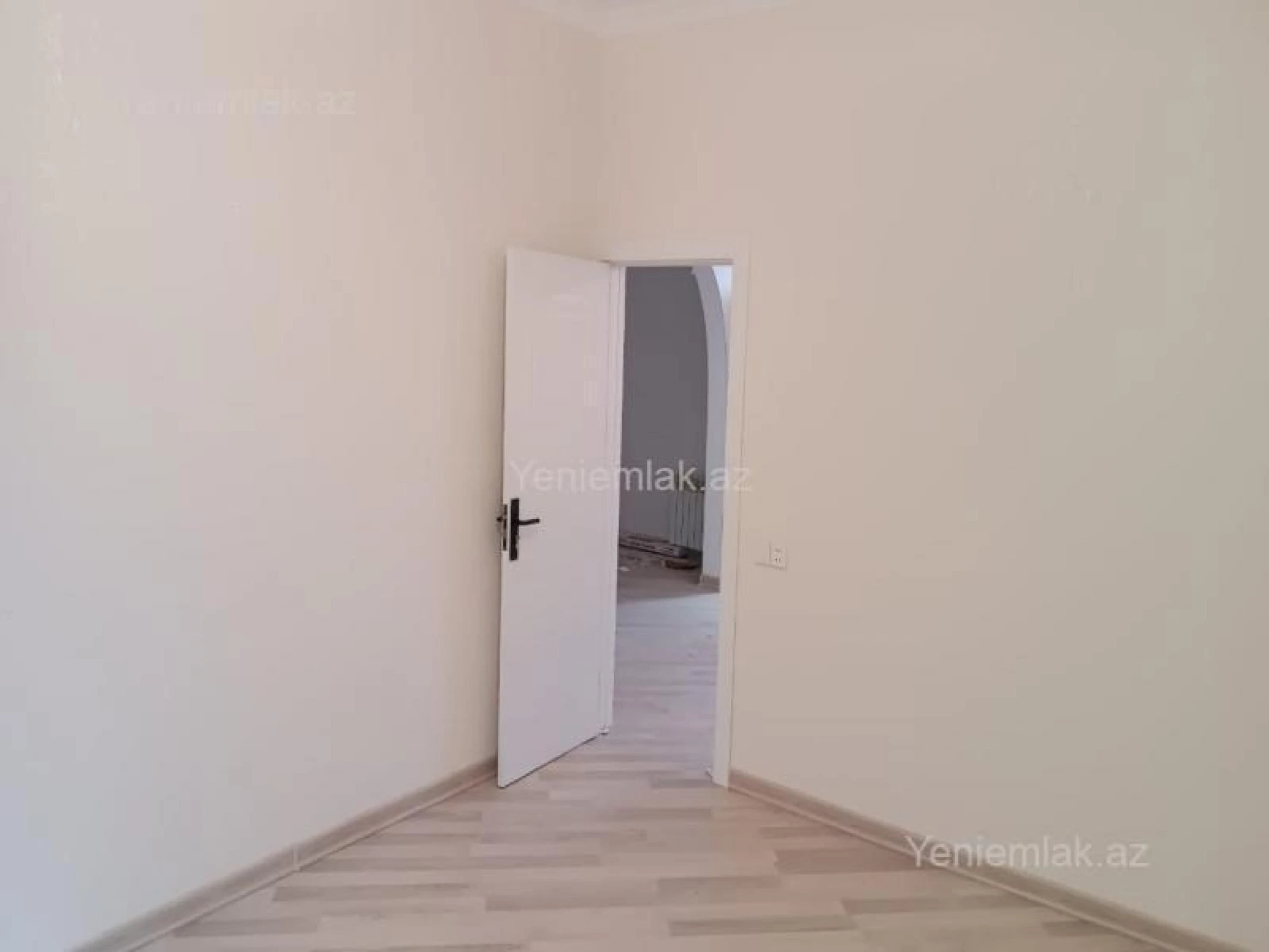 Satılır 5 otaqlı həyət evi 100 m²
