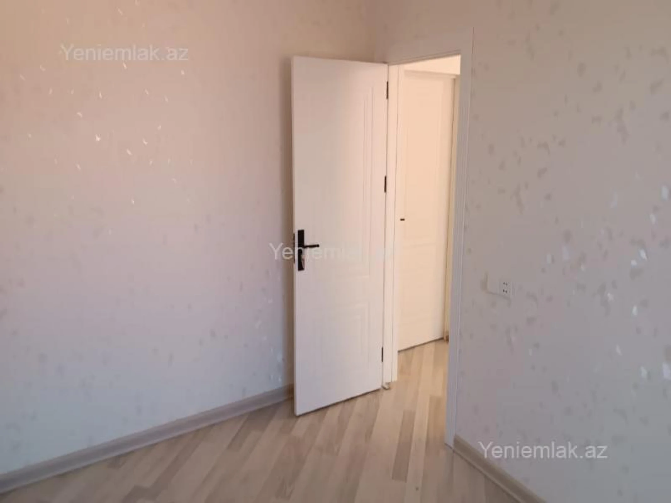 Satılır 5 otaqlı həyət evi 100 m²