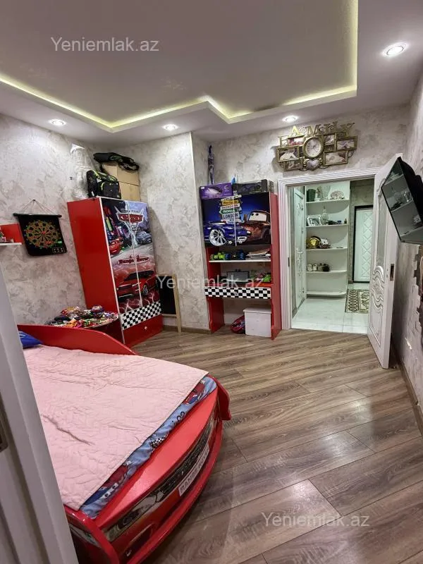 Satılır 3 otaqlı yeni tikili 70 m²