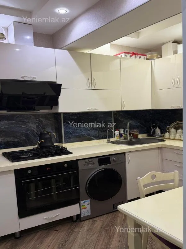 Satılır 3 otaqlı yeni tikili 70 m²