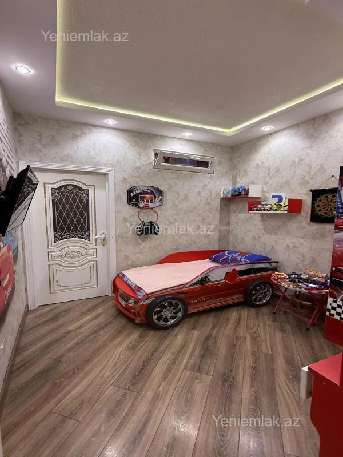 Satılır 3 otaqlı yeni tikili 70 m²