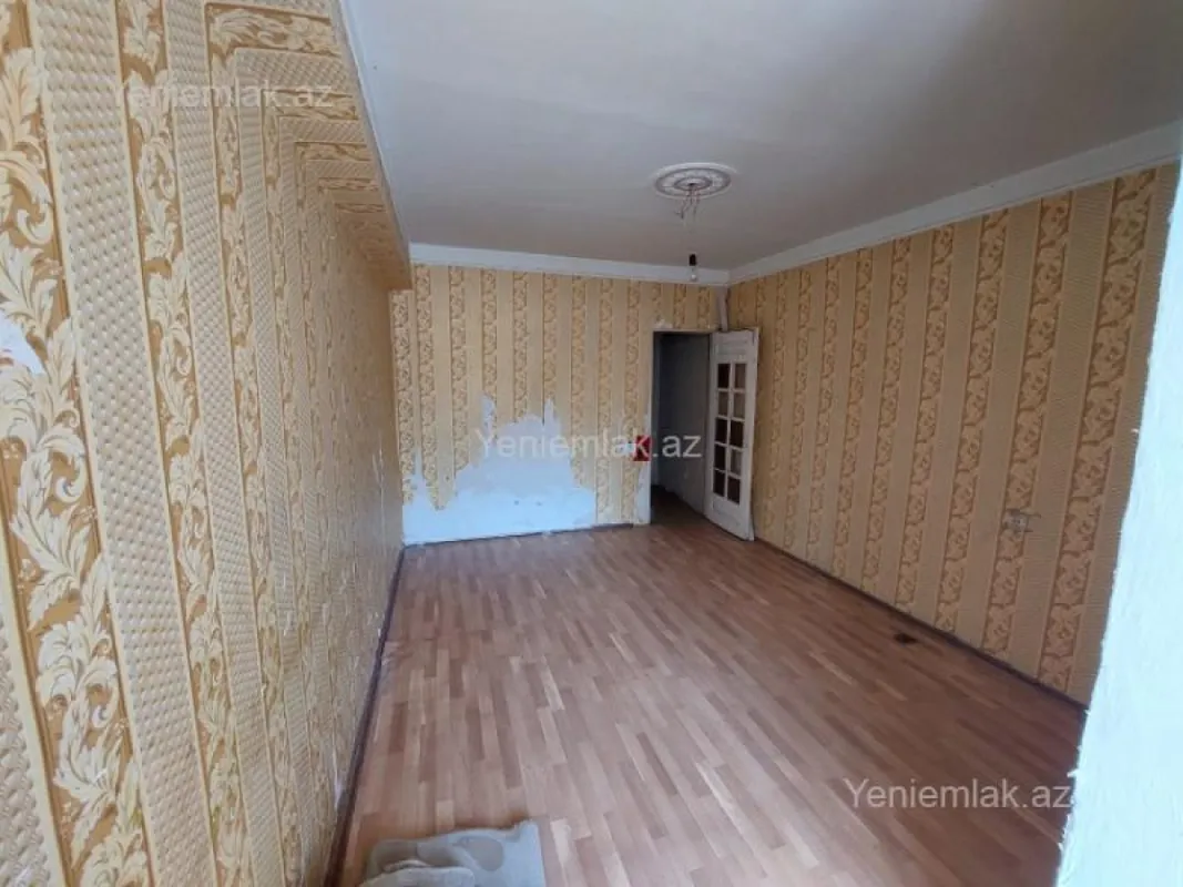 Satılır 1 otaqlı köhnə tikili 21 m²