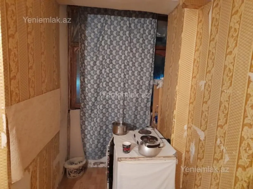 Satılır 1 otaqlı köhnə tikili 21 m²