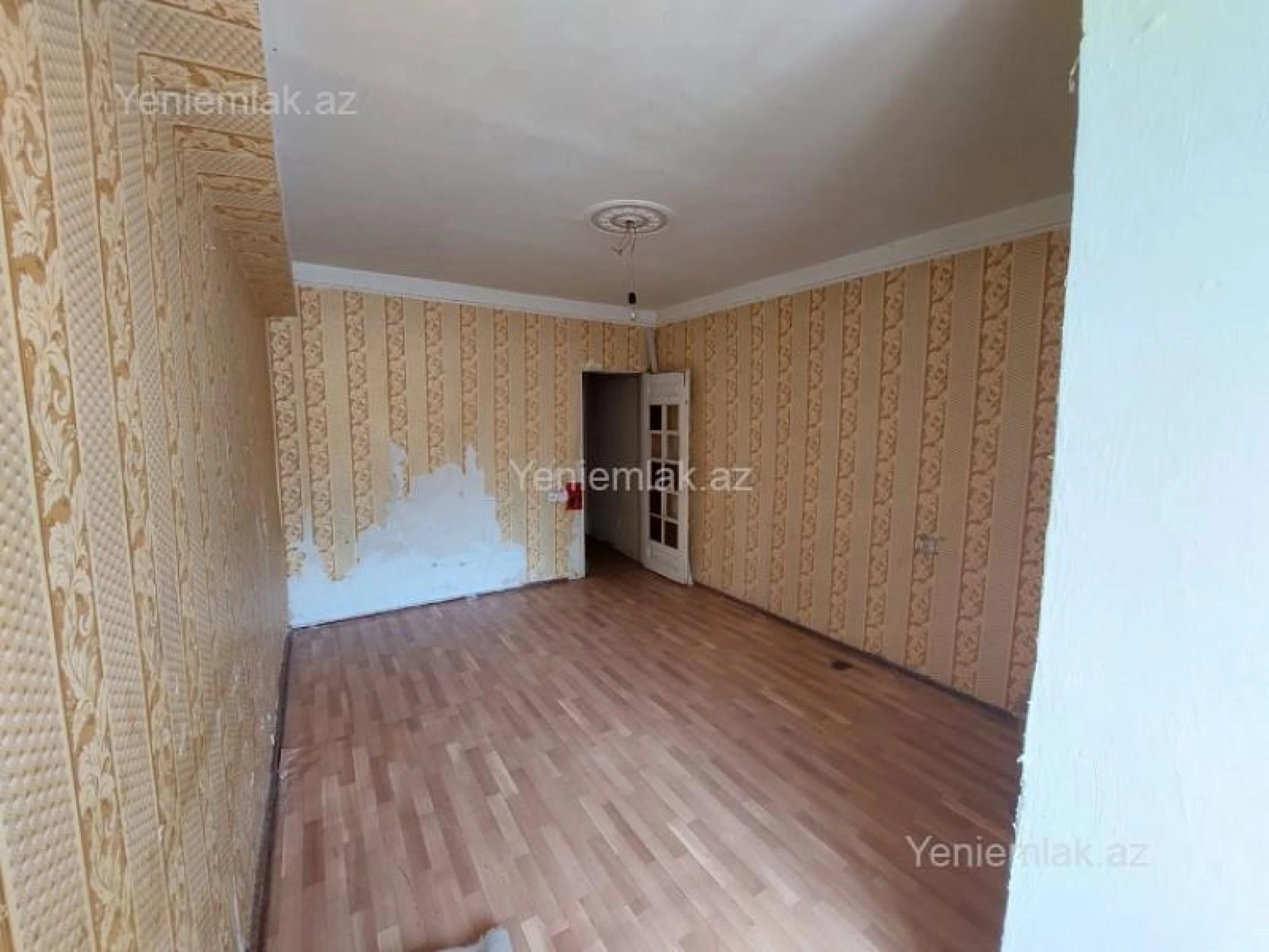 Satılır 1 otaqlı köhnə tikili 21 m²