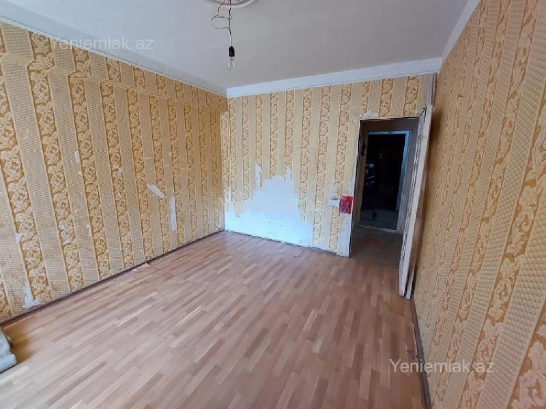 Satılır 1 otaqlı köhnə tikili 21 m²