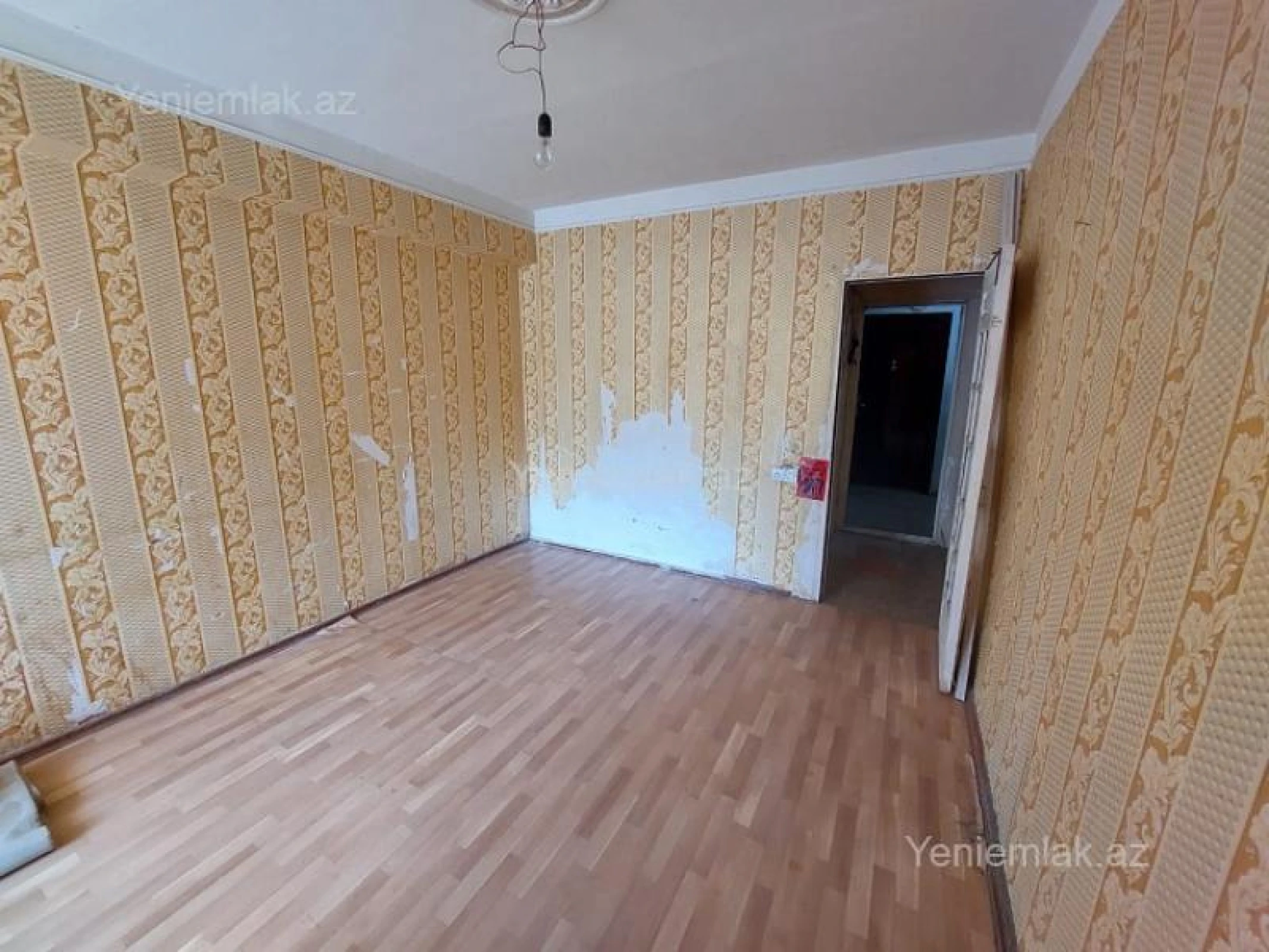 Satılır 1 otaqlı köhnə tikili 21 m²