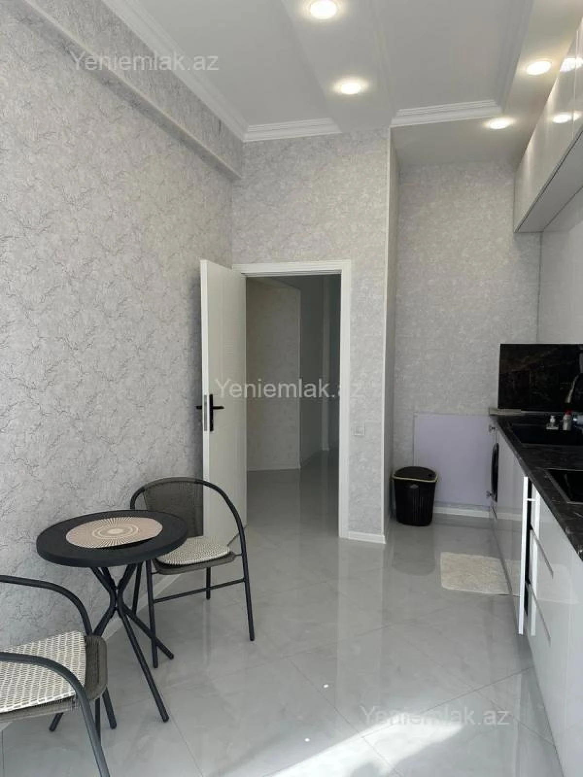 Satılır 3 otaqlı yeni tikili 94 m²
