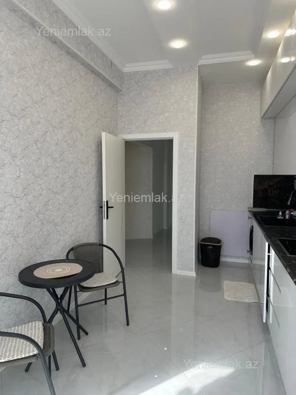 Satılır 3 otaqlı yeni tikili 94 m²