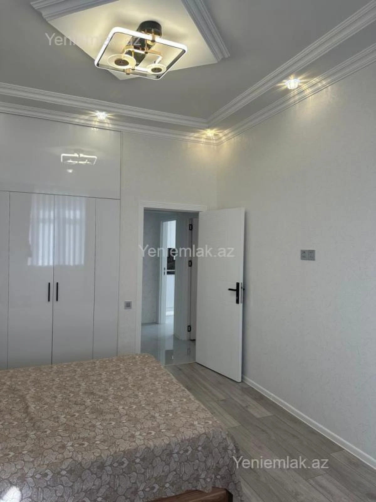 Satılır 3 otaqlı yeni tikili 94 m²