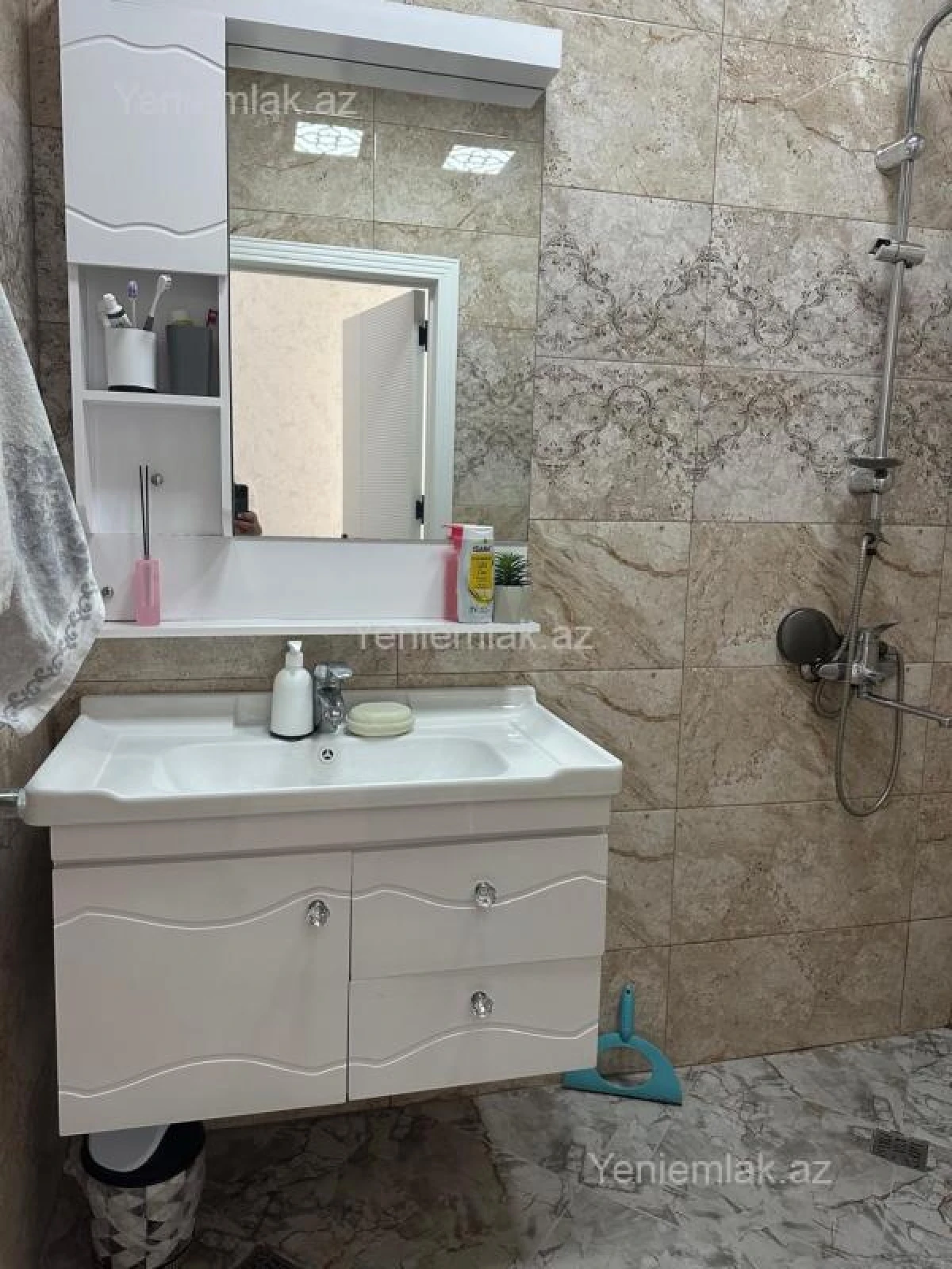 Satılır 3 otaqlı yeni tikili 94 m²