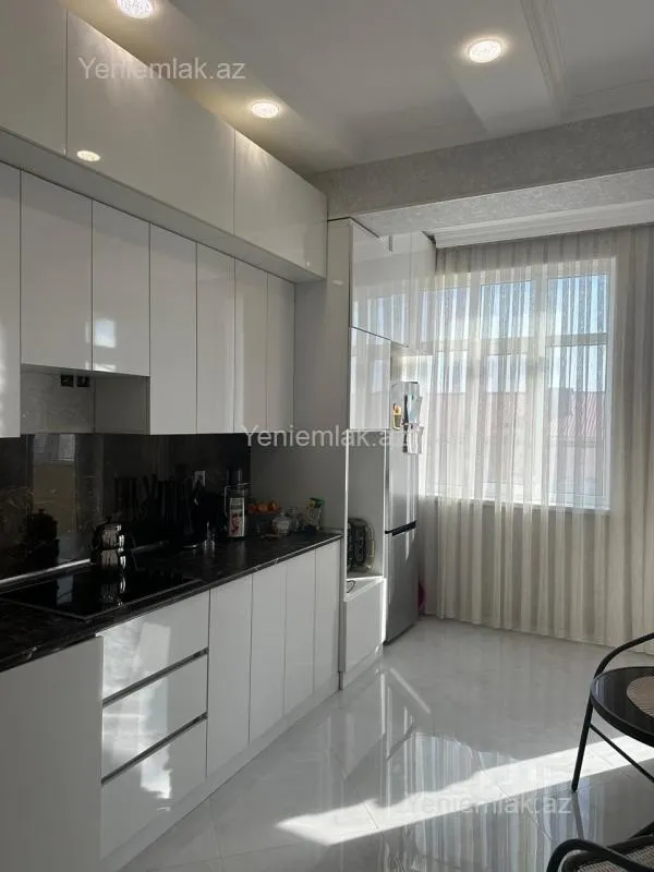 Satılır 3 otaqlı yeni tikili 94 m²