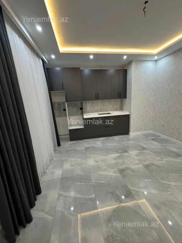 Satılır 4 otaqlı yeni tikili 140 m²