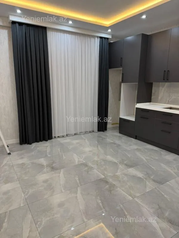 Satılır 4 otaqlı yeni tikili 140 m²