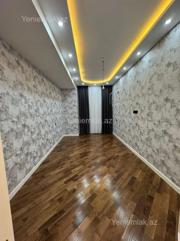Satılır 4 otaqlı yeni tikili 140 m²