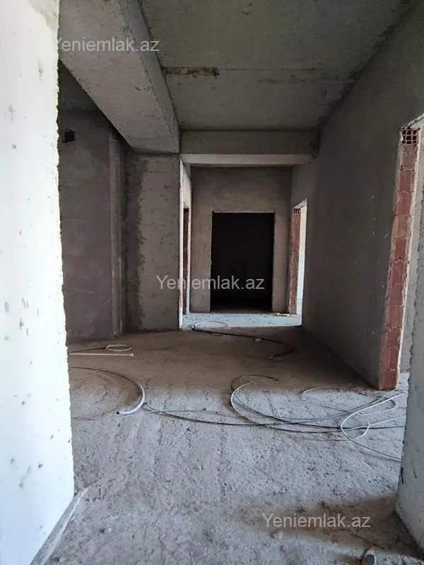 Satılır 2 otaqlı yeni tikili 82 m²