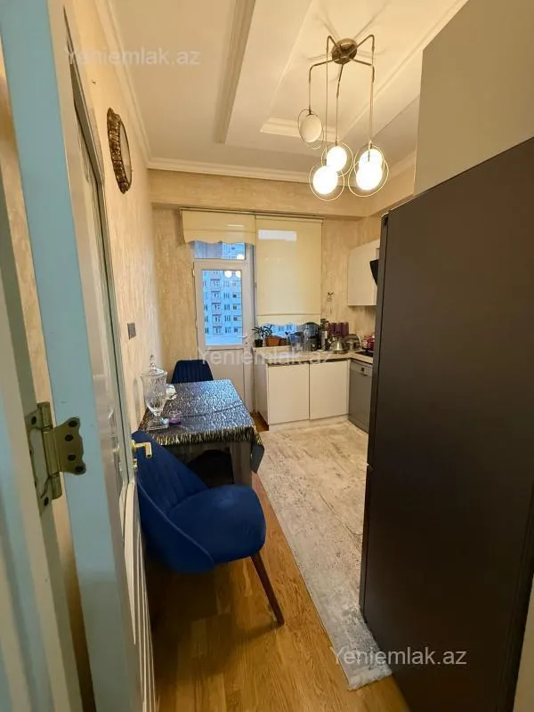 Satılır 3 otaqlı köhnə tikili 102 m²