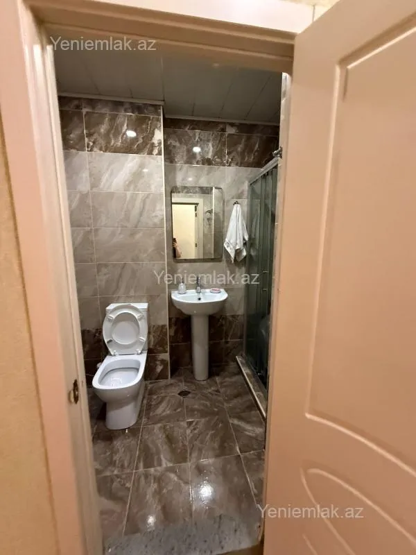 Satılır 3 otaqlı köhnə tikili 102 m²