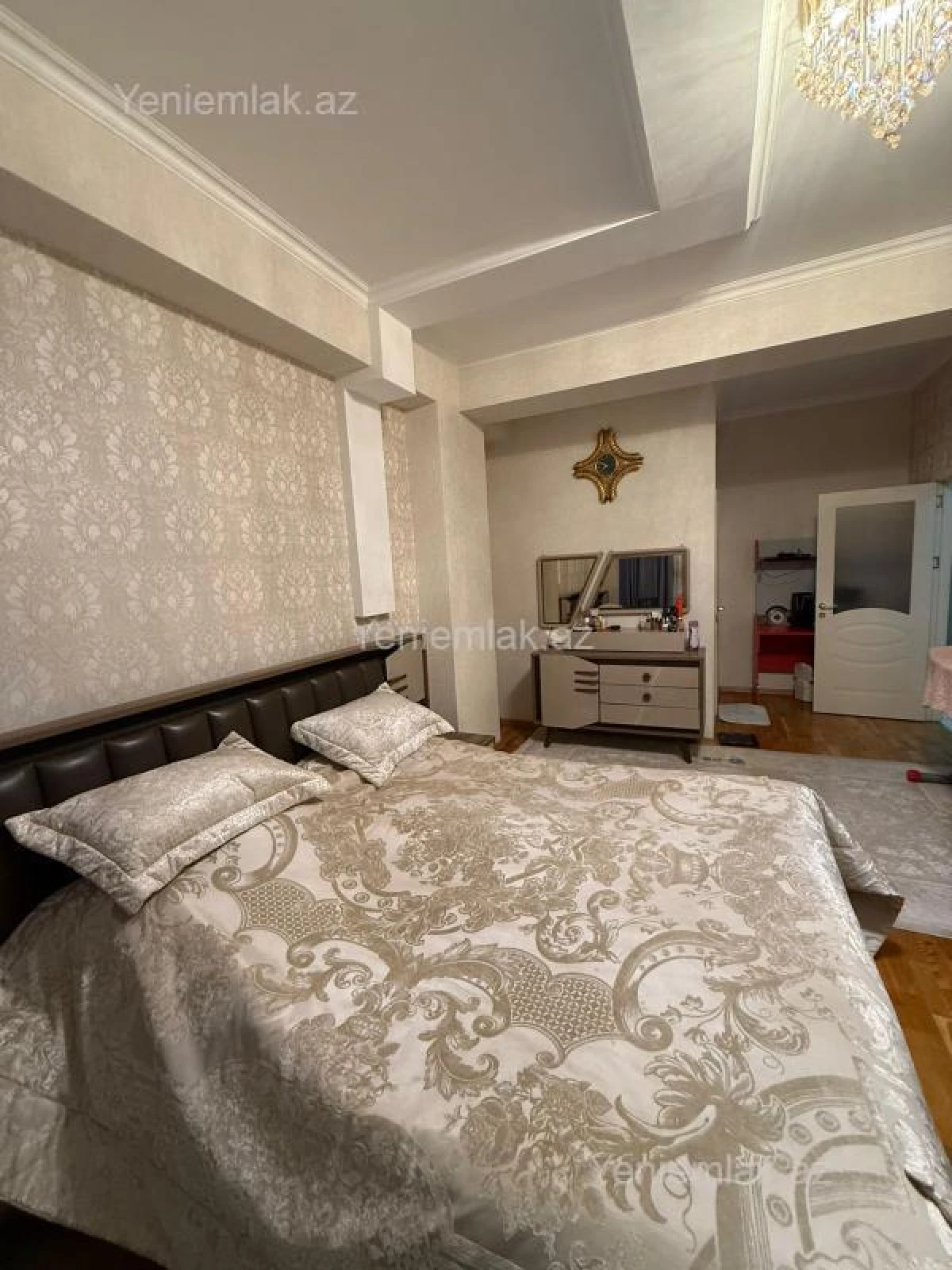 Satılır 3 otaqlı köhnə tikili 102 m²