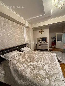 Satılır 3 otaqlı köhnə tikili 102 m²