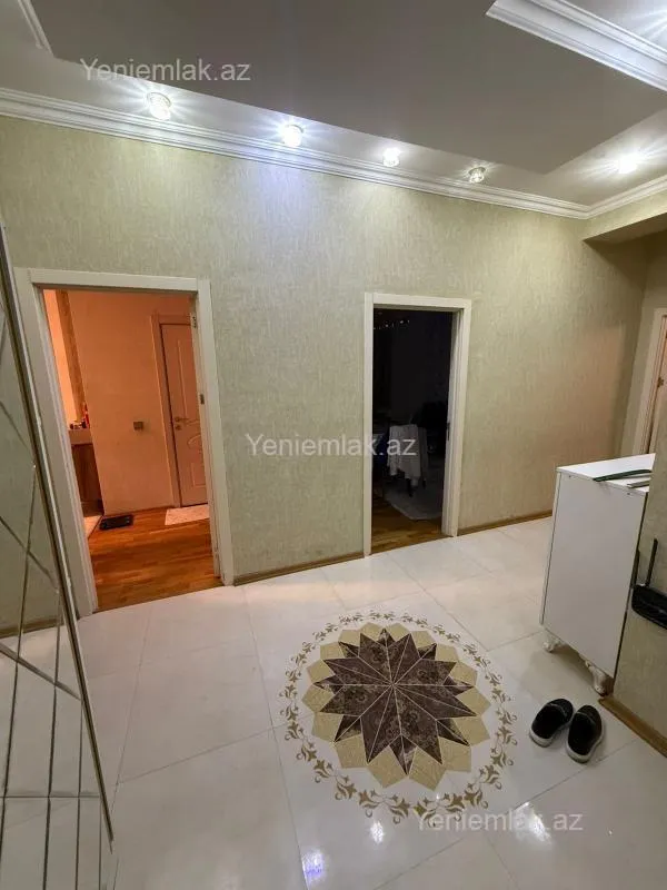 Satılır 3 otaqlı köhnə tikili 102 m²