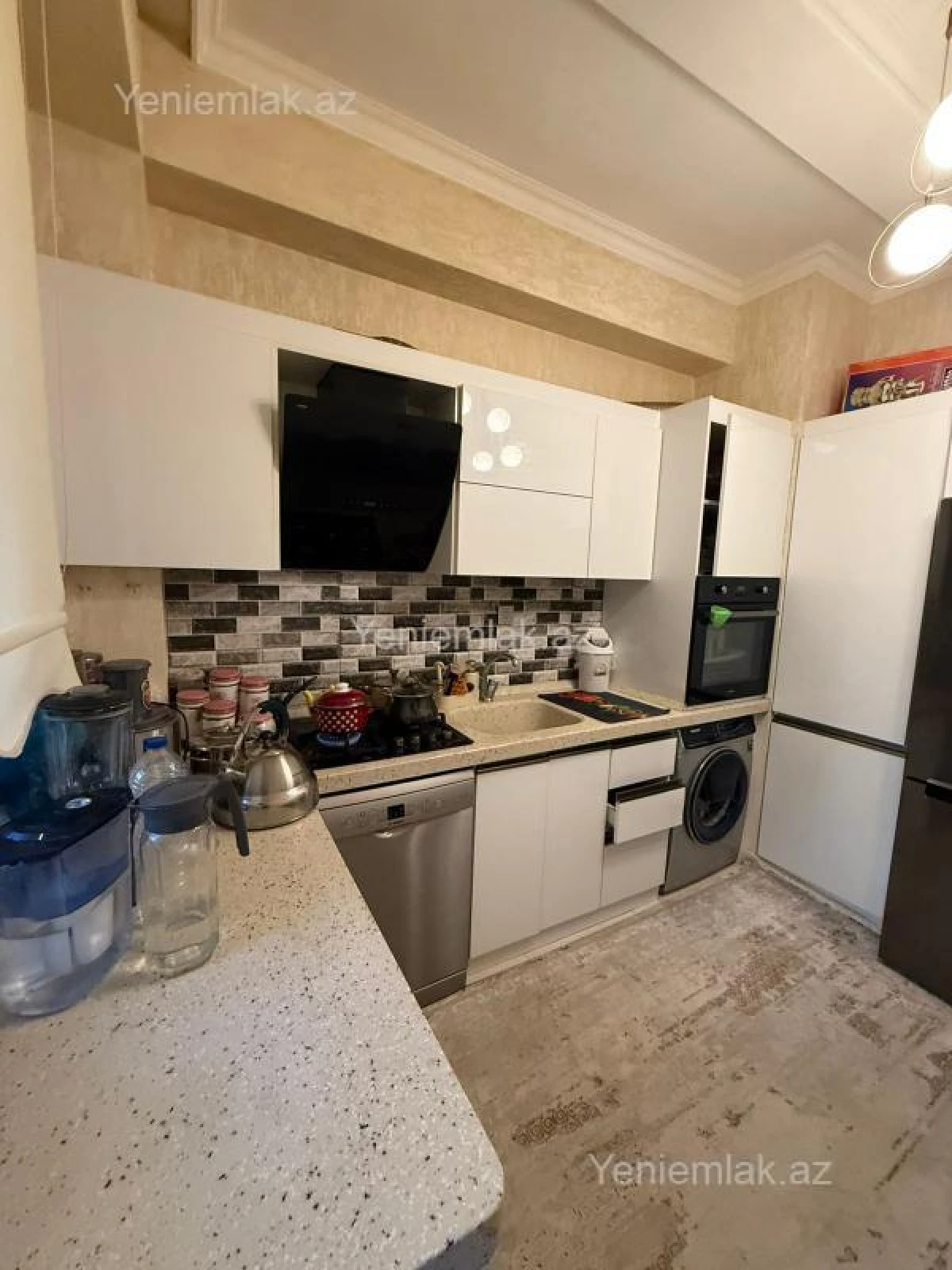 Satılır 3 otaqlı köhnə tikili 102 m²